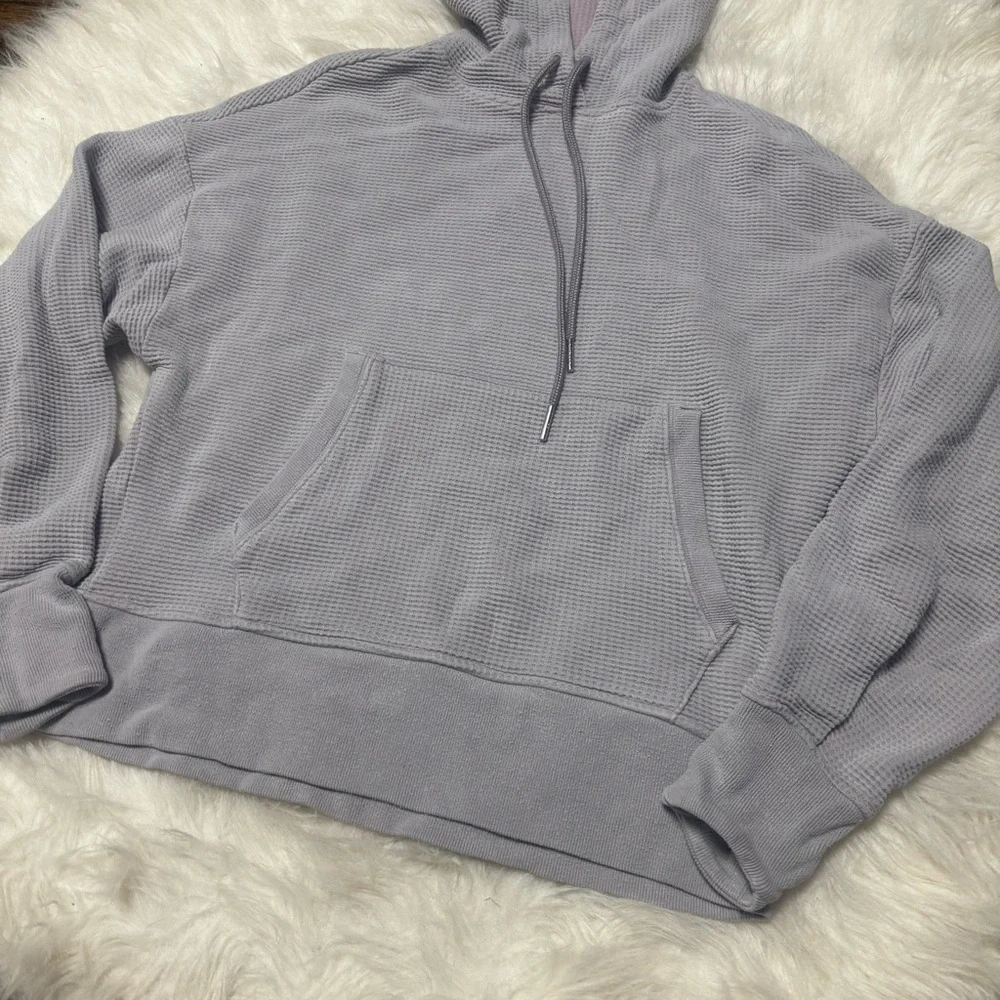 Athleta Balance Waffle Knit Cropped Hoodie in Tinsel Lilac Purple size XS